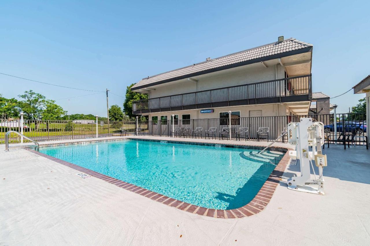 Motel 6 Tampa Near Fairgrounds - Casino Ngoại thất bức ảnh