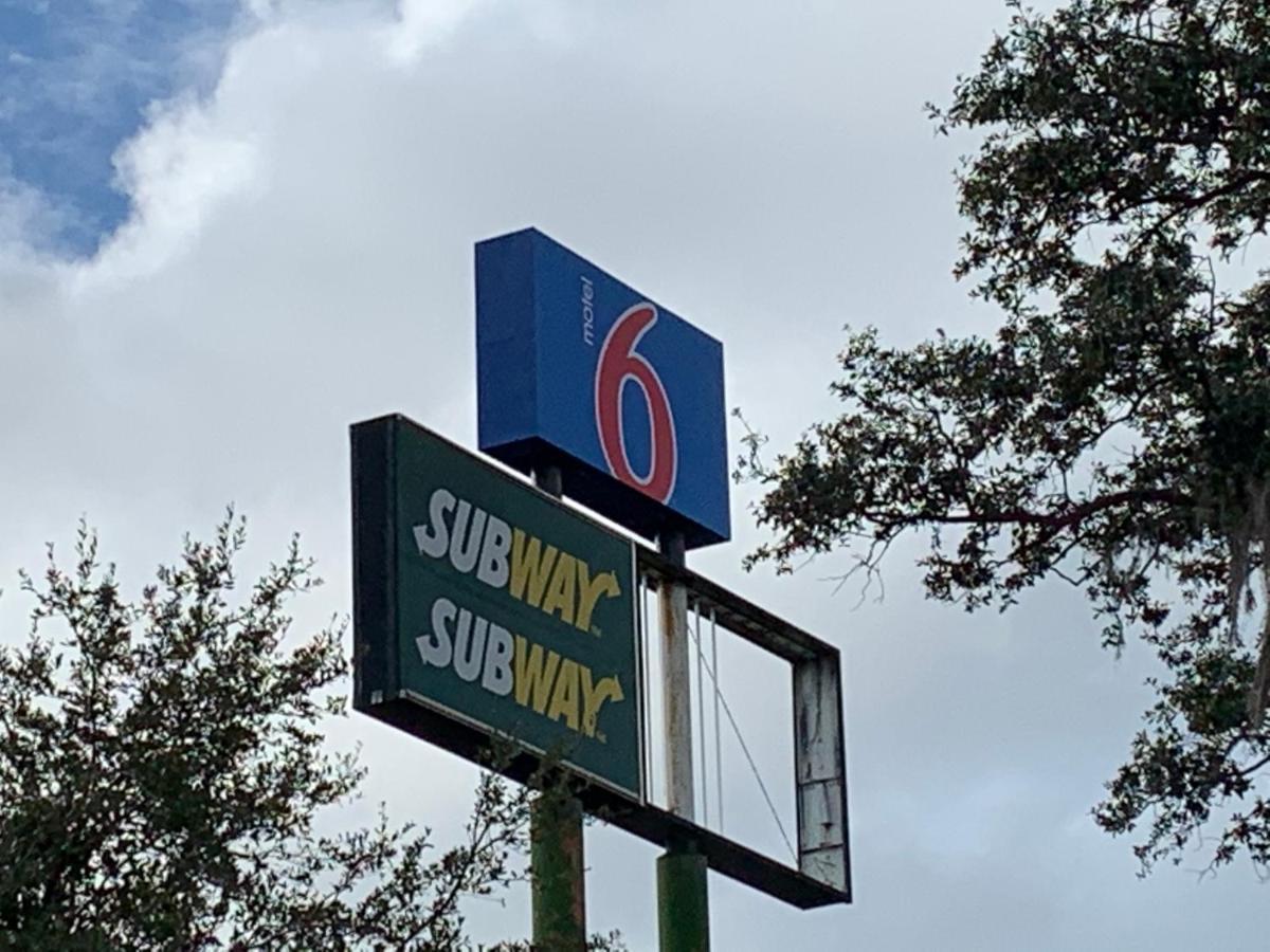 Motel 6 Tampa Near Fairgrounds - Casino Ngoại thất bức ảnh